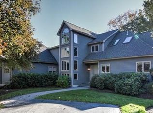 4 Fieldstone Ln, Natick, MA 01760