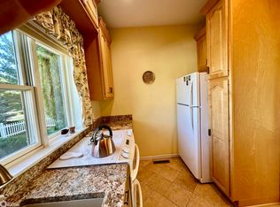 1742 Jupiter Ave, Fairfield, IA 52556