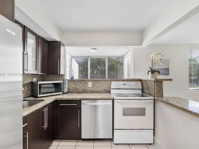 250 180th Dr APT 158, Sunny Isles Beach, FL, 33160