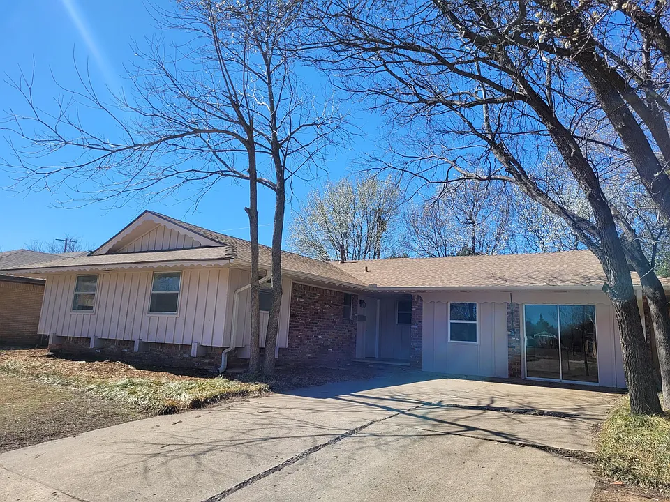 400 Rosewood Dr