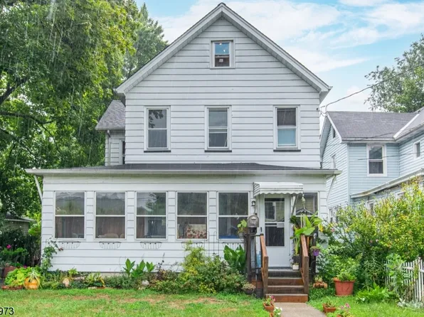 12 Hennion Pl, Bloomingdale Boro, NJ 07403