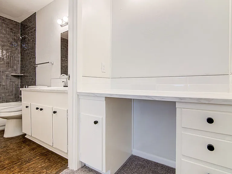 5703 Gloucester Ln — Photo 13