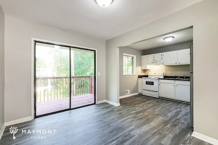 4133 Conley Cir — Photo 7