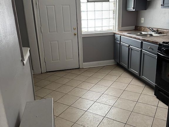 5th image of 7154 S Calumet Ave #1