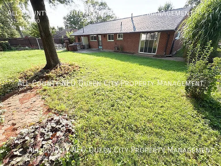 3692 Elmira Dr — Photo 24