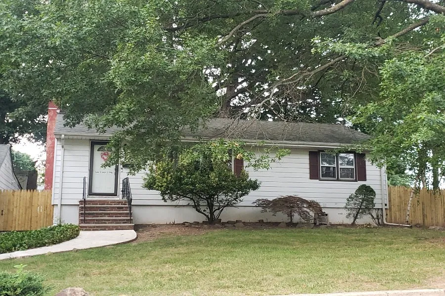 259 Van Fleet Ave photo 1