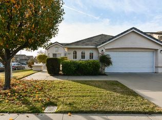 1813 Hyde Park Ln, Manteca, CA 95336