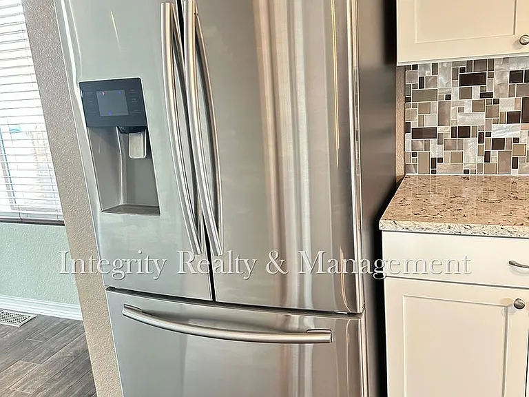 7402 Eagle Rock Dr — Photo 10