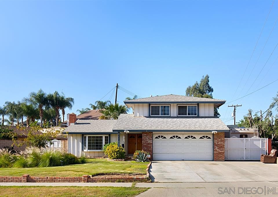 2nd image of 652 Mesa Dr