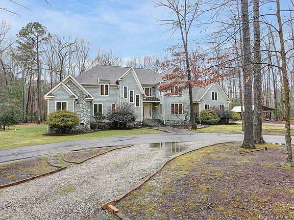 2nd image of 120 Lynette Dr