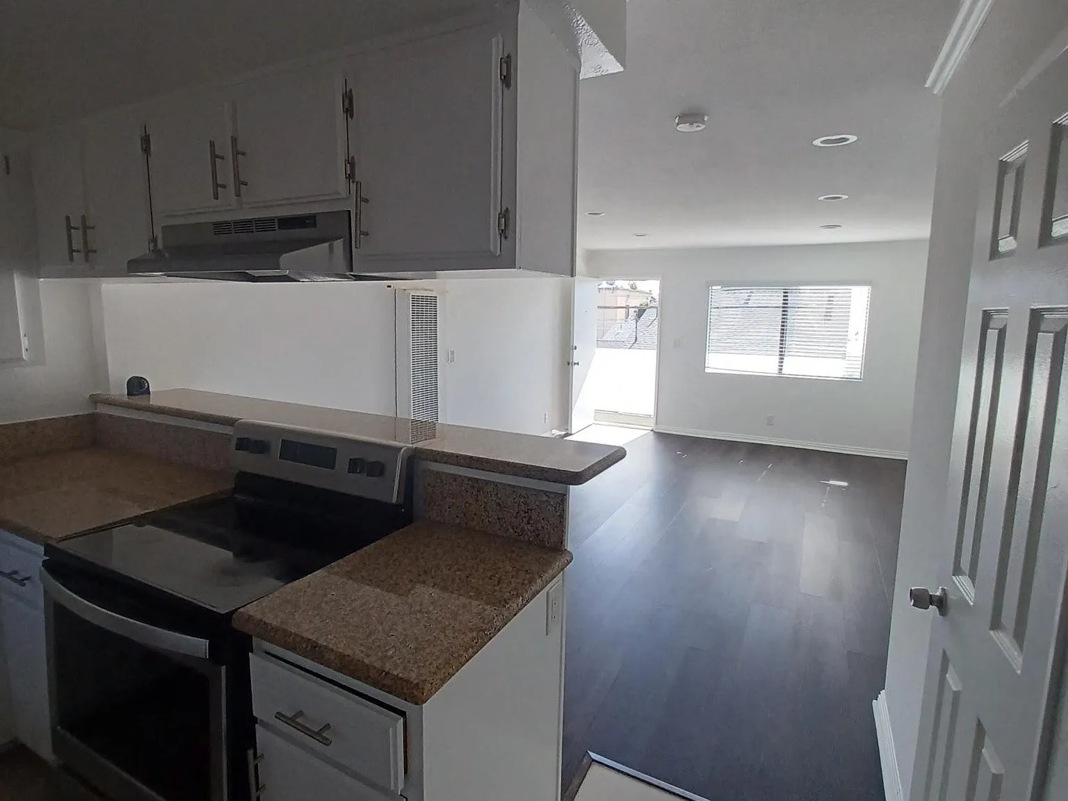 314 Hermosa Ave. — Photo 2