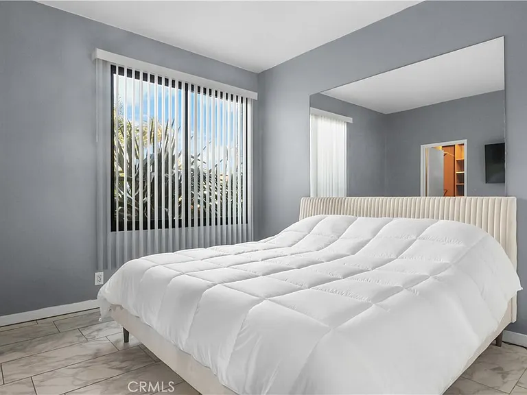 1310 E Ocean Blvd — Photo 16