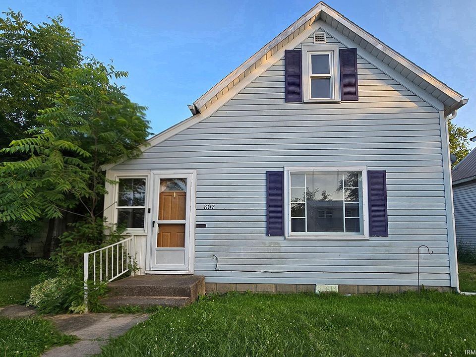 1st image of 807 W Commercial St