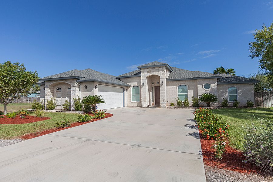 1st image of 8 Whooping Crane Dr