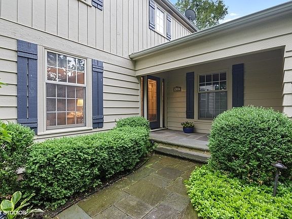 3rd image of 630 Earl Dr