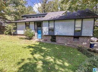 708 Colonial Dr, Alabaster, AL 35007