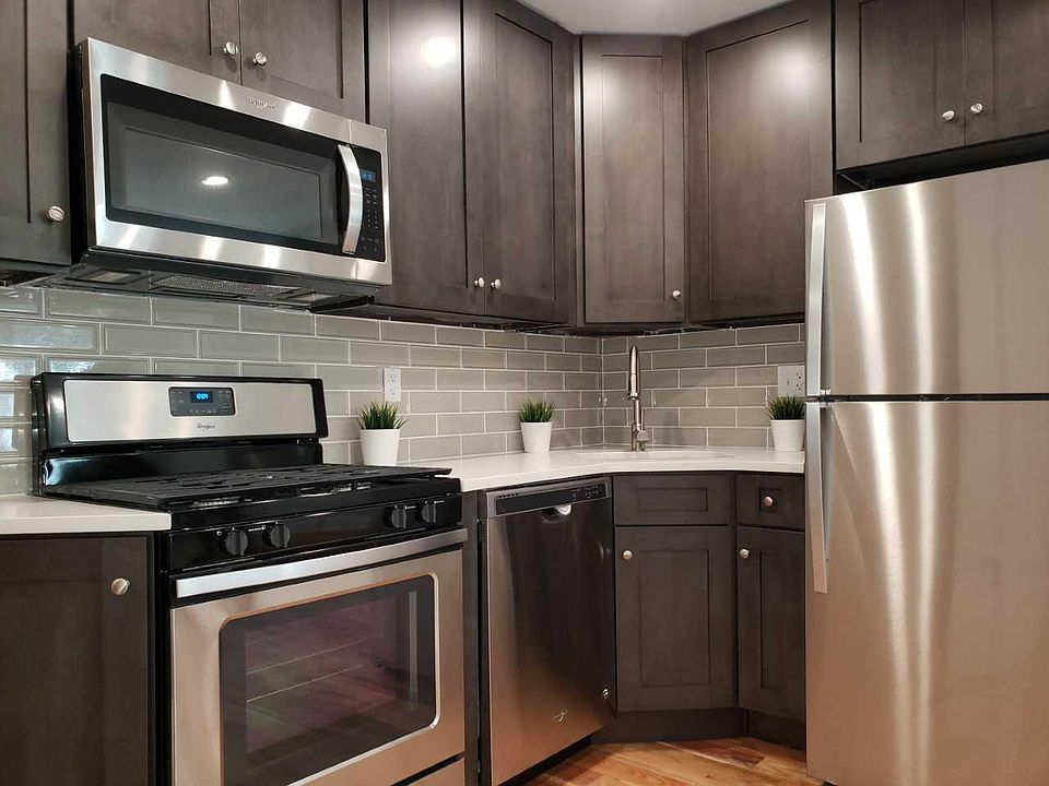 2nd image of 332 W Hortter St