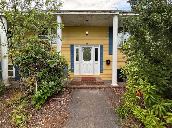 500 Howard St, Brockton, MA 02302