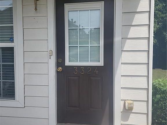 3rd image of 3324 Hidden Cove Cir