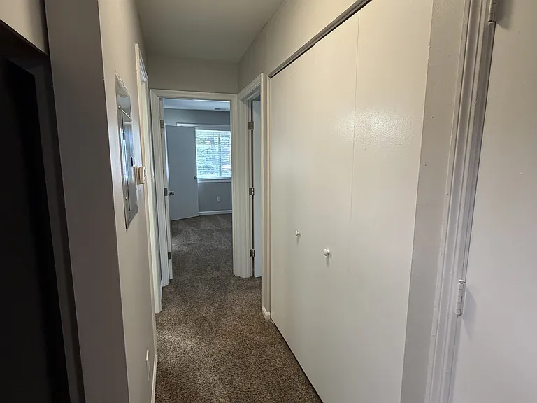7 Pointe Apartments — Photo 47