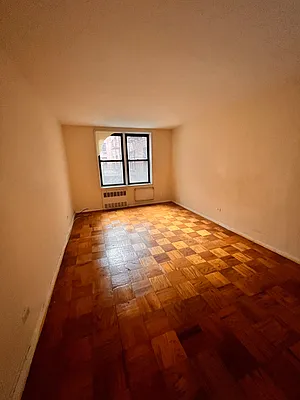Rented by Smart NY Realty LLC | media 4