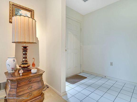 3rd image of 1670 Buttonwood Ave