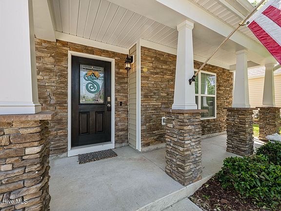 5th image of 324 Frida Road