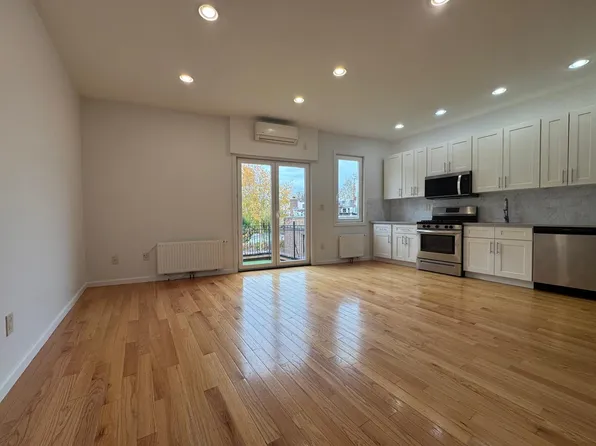 69-31 Myrtle Avenue image 5 of 15