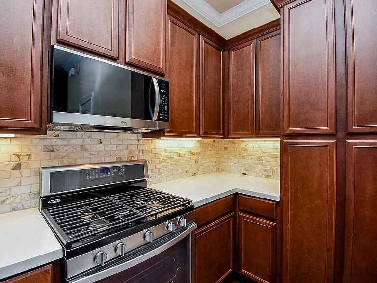 8413 Water Oak Pass Dr — Photo 8