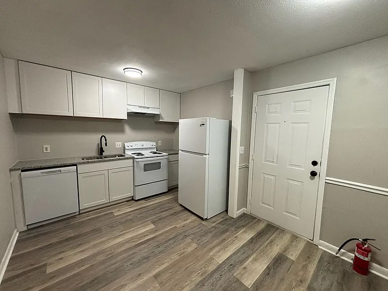 1263 Cedar Ave — Photo 22