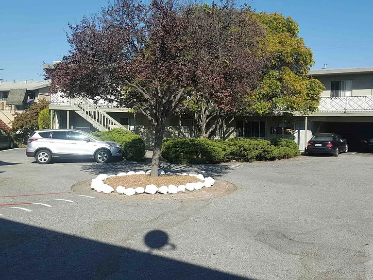 744 San Jule Ct #6 — Photo 11