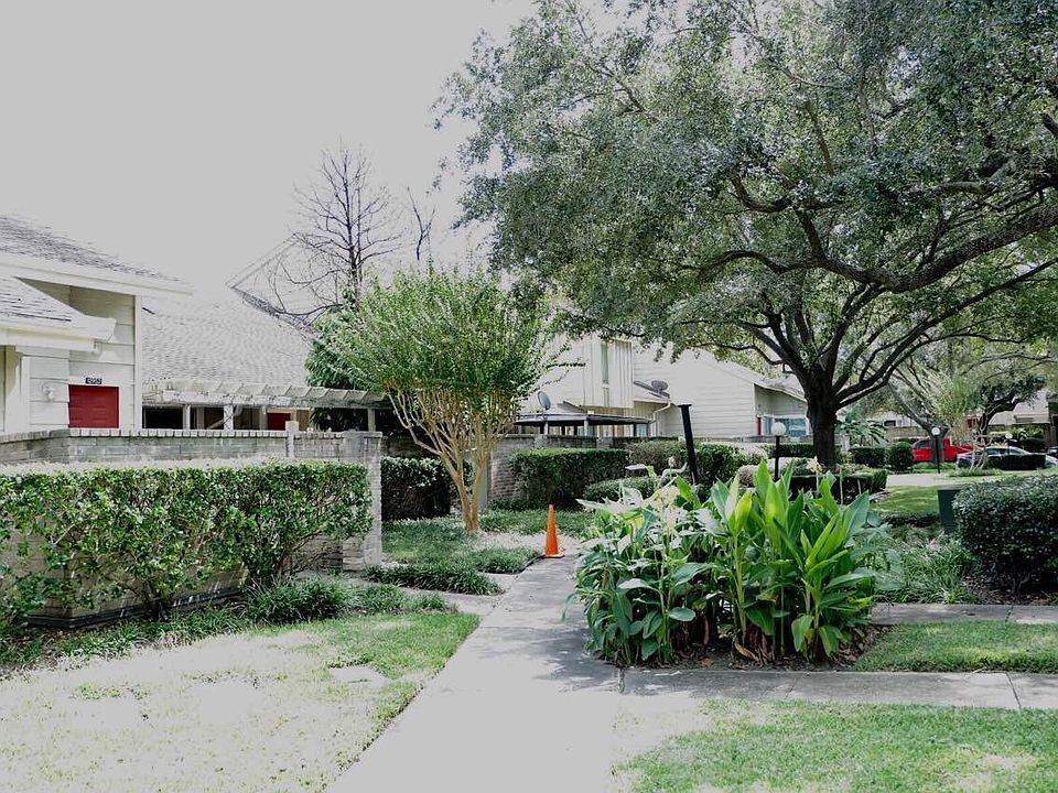1st image of 7081 Greenway Chase St