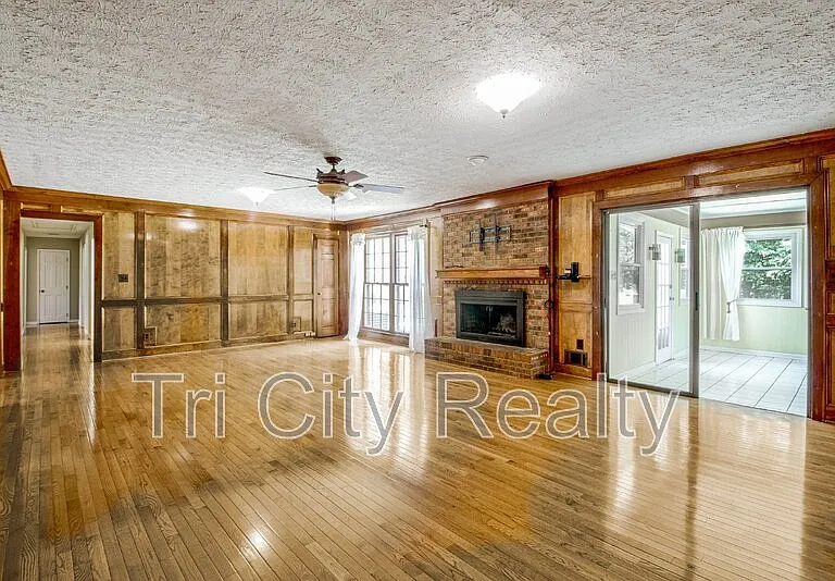 630 Hawthorne Pl — Photo 12