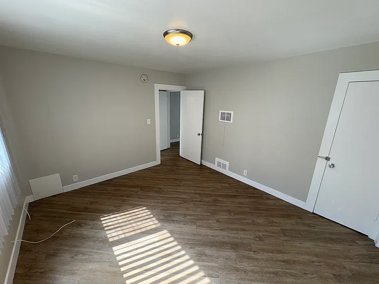 1733 Garfield Pl #5 — Photo 6