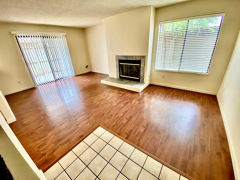 2436 N Main St — Photo 3
