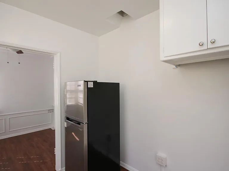2045 Huntington Dr #1/2 — Photo 11