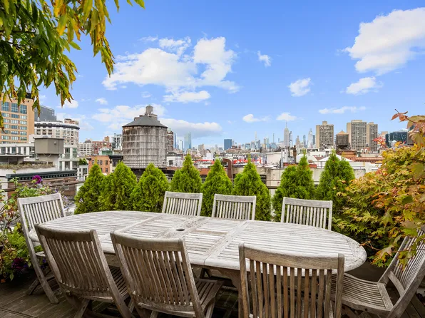 347 West Broadway image 3 of 13