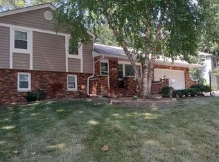 9210 W 97th St, Overland Park, KS 66212