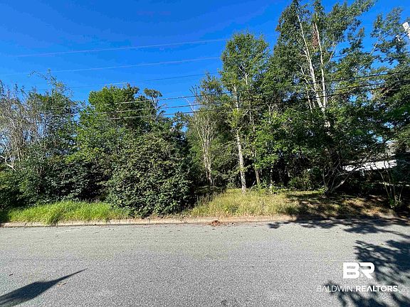 3rd image of 3601 Stein Ave