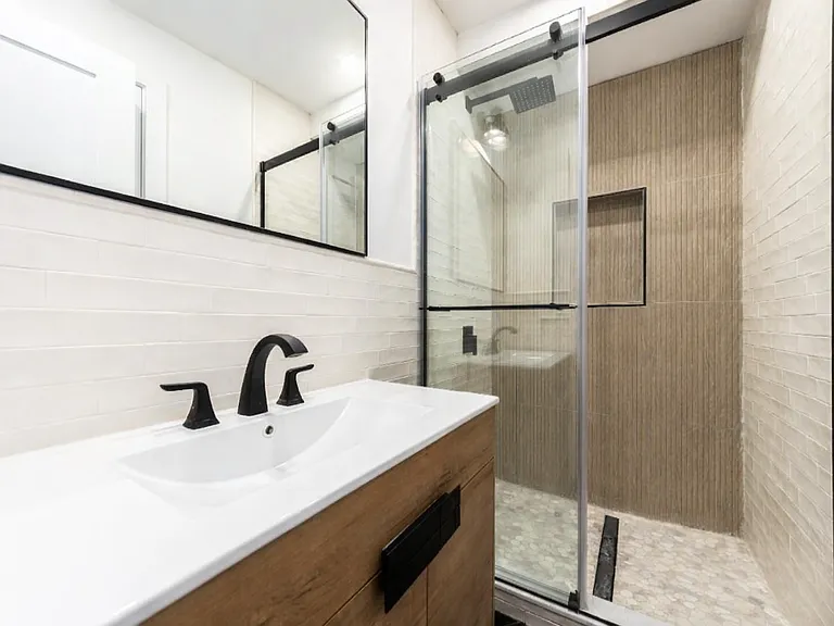 110 McKibbin St #2 — Photo 8