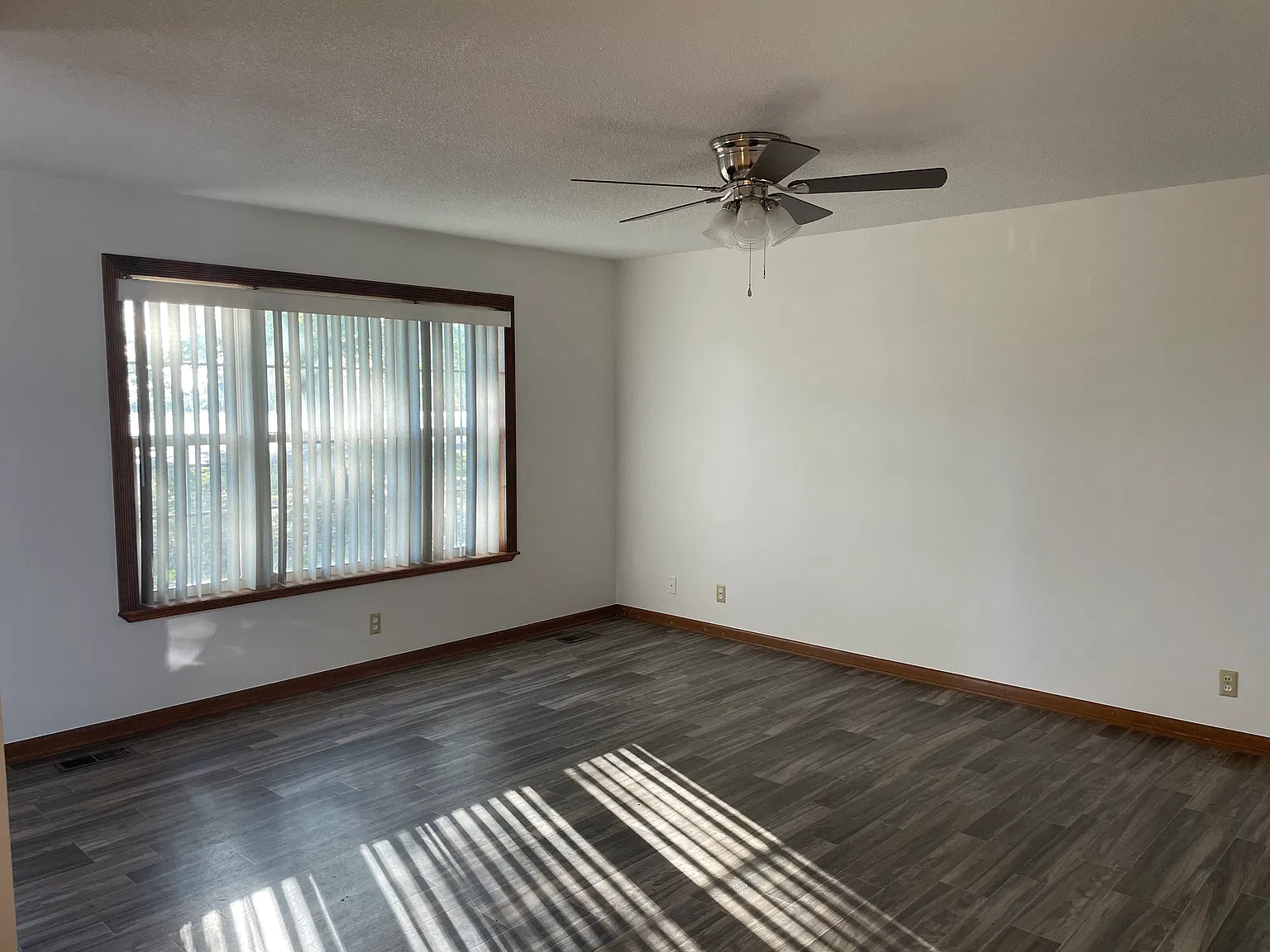 3 bed, 1175 sqft, $1,600 — Photo 2