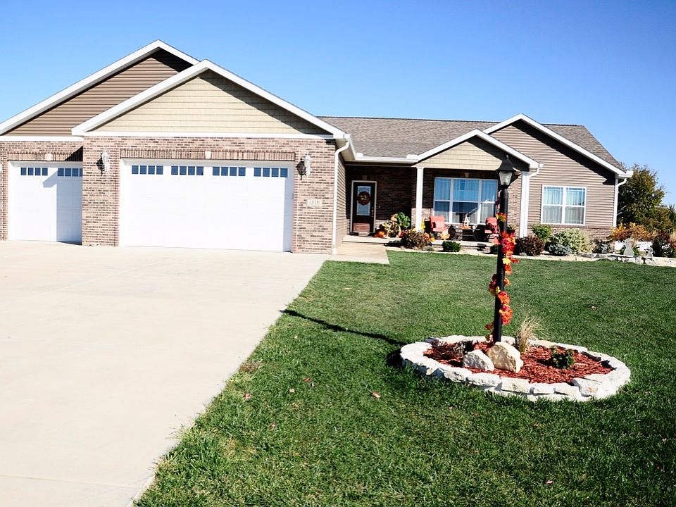 1st image of 1516 Clover Leaf Ln