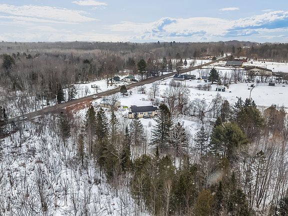 4th image of 313 East Road