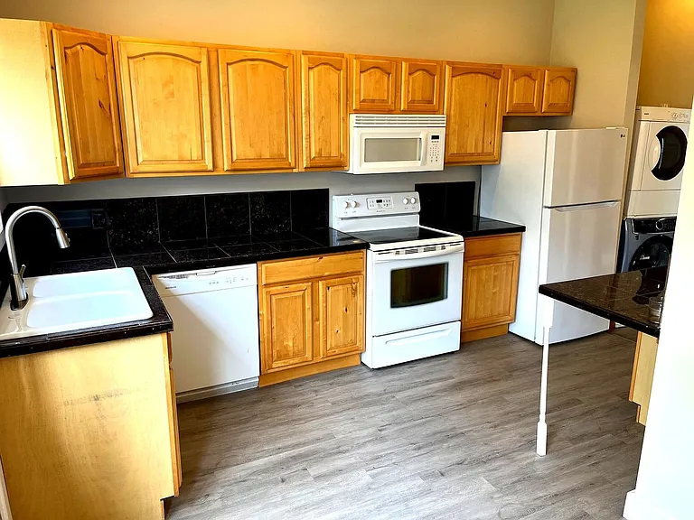4805 Illinois Ave — Photo 9