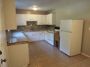 142 Fields St APT 1A, Russellville, AR 72802