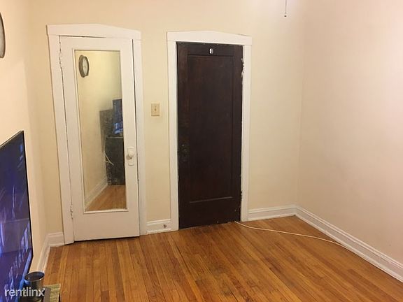 4th image of 2501 W Winnemac Ave APT B3