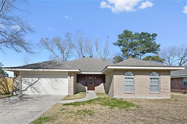 1st image of 208 Beauregard Ln N
