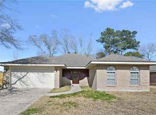 208 Beauregard Ln N, Destrehan, LA 70047