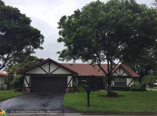 1096 NW 84th Dr, Coral Springs, FL 33071