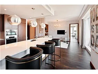 Rented by R New York